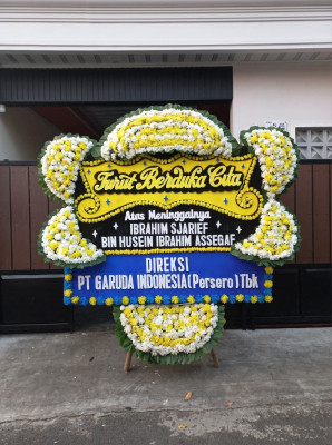 Papan Bunga Duka di Bereng Bengkel